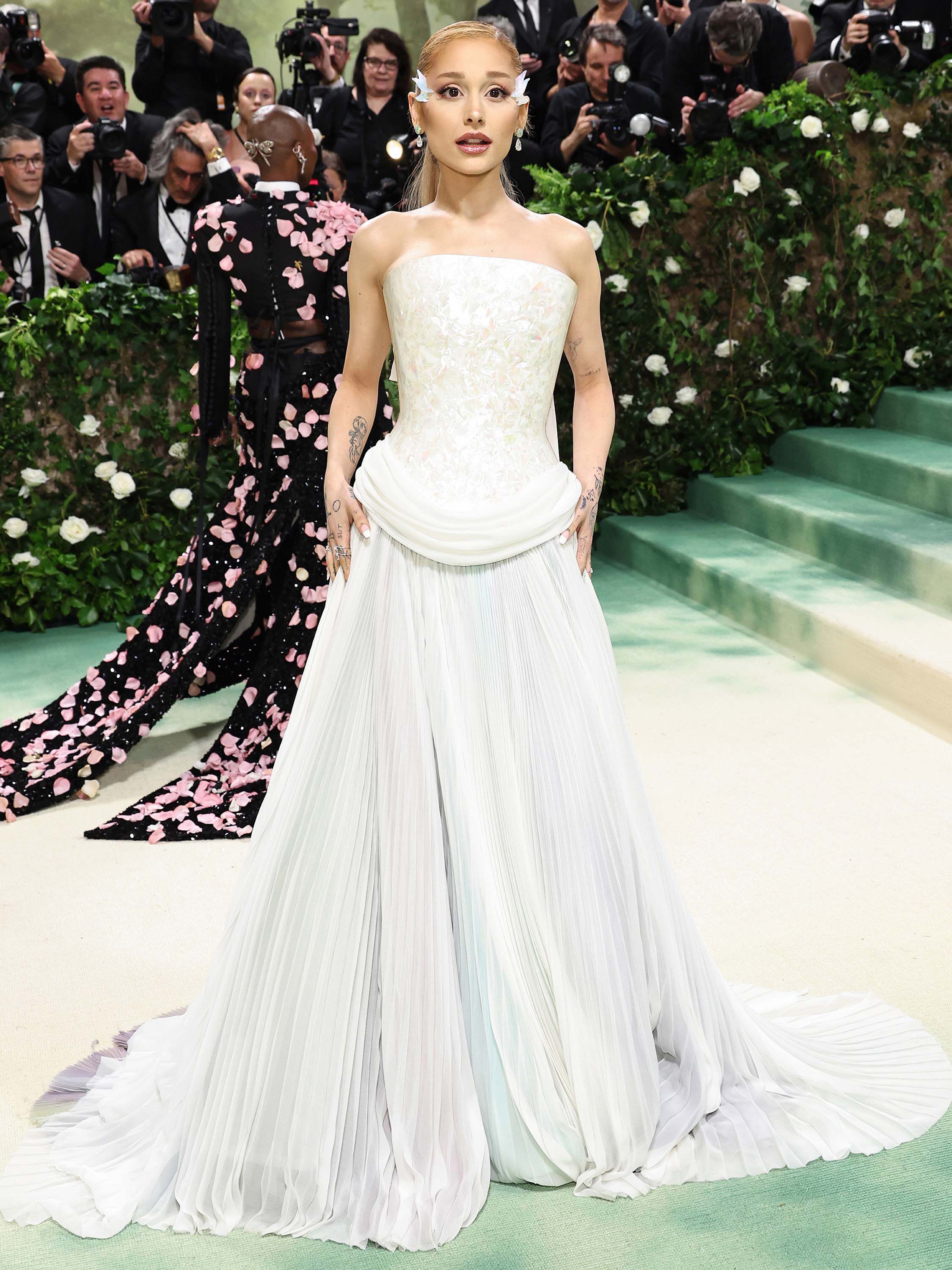 Loewe white dress shop